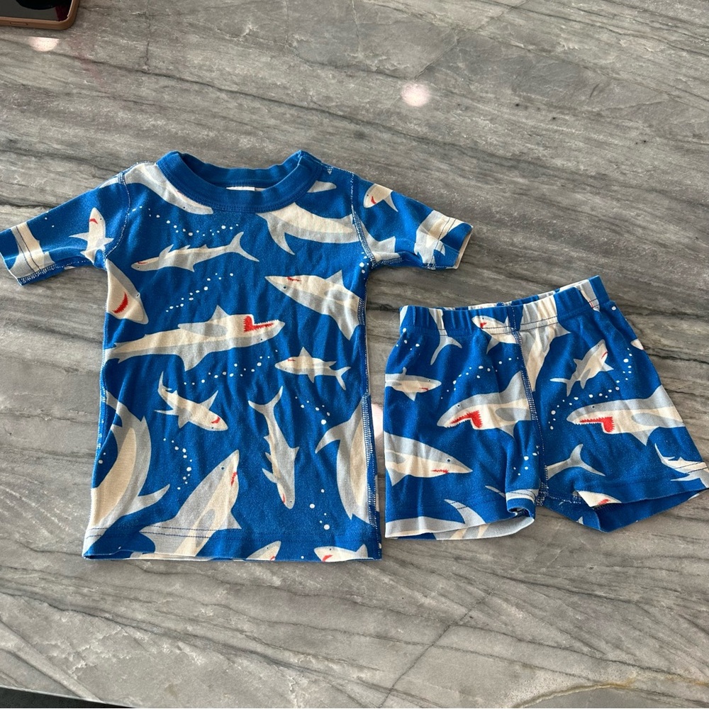 Hanna Andersson shark pajamas set. Fits 2T boy